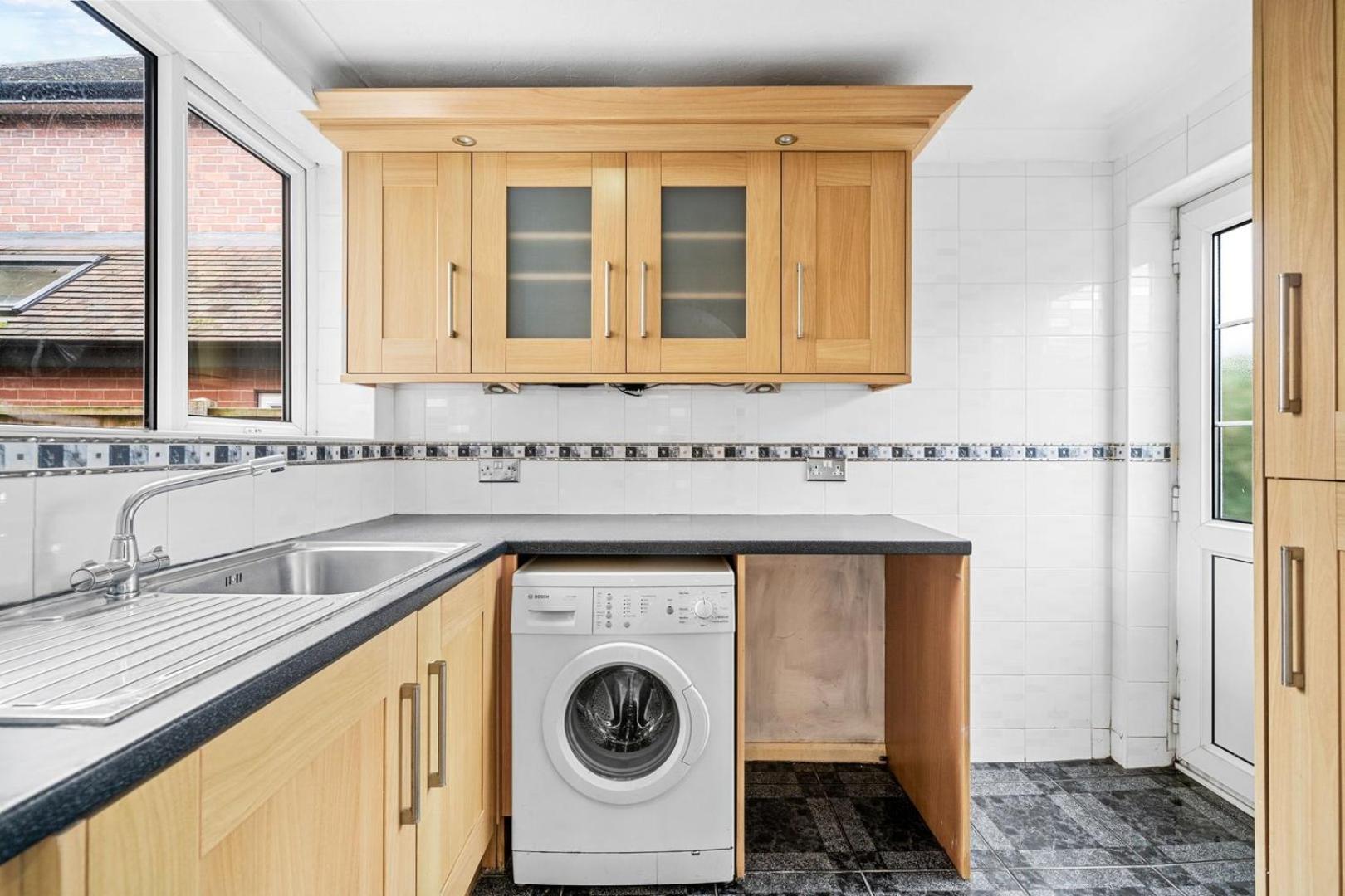 Spacious 5 Bedroom House Нотингам Екстериор снимка